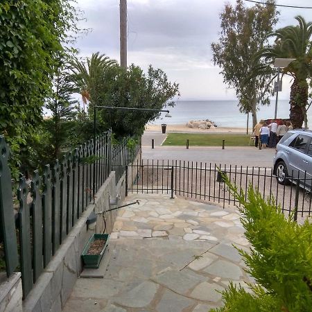 Maisonette No2 on coastal sidewalk Nikiti  Esterno foto