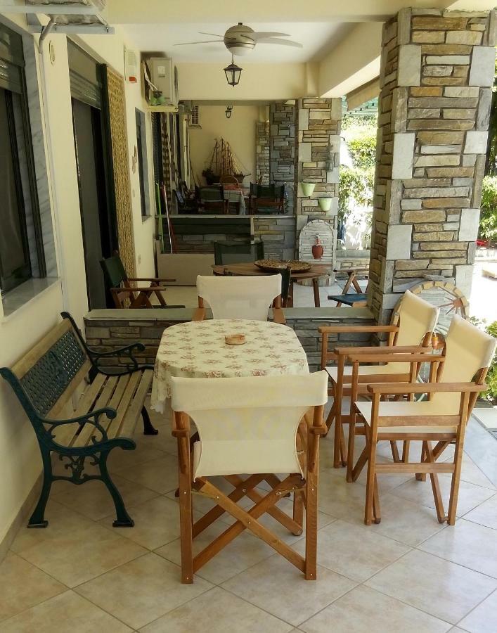 Maisonette No2 on coastal sidewalk Nikiti  Esterno foto